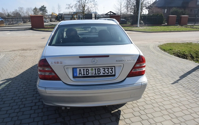 Mercedes-Benz Klasa C cena 15900 przebieg: 266930, rok produkcji 2005 z Dobczyce małe 497